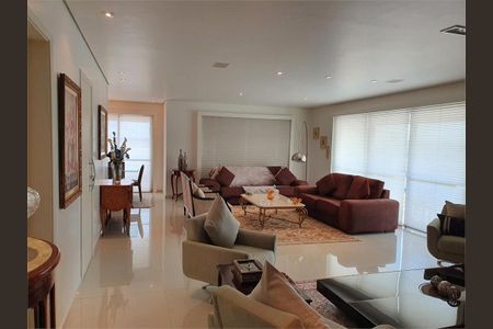 Apartamento à venda com 243m², 4 quartos e 4 vagas