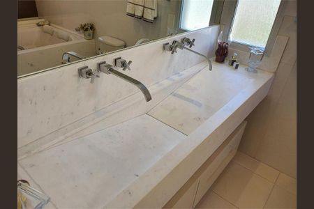 Apartamento à venda com 243m², 4 quartos e 4 vagas