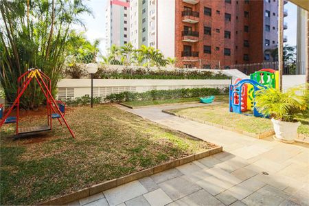 Apartamento à venda com 132m², 3 quartos e 2 vagas
