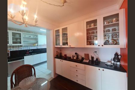 Apartamento à venda com 185m², 3 quartos e 2 vagas