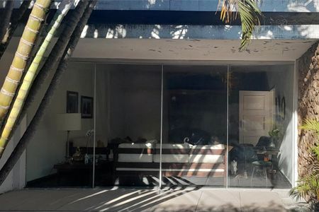 Casa à venda com 3 quartos, 203m² em Santo Amaro, São Paulo