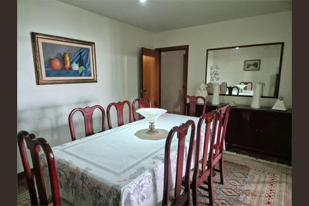 Apartamento à venda com 337m², 4 quartos e 3 vagas