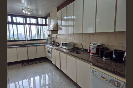 Apartamento à venda com 337m², 4 quartos e 3 vagas