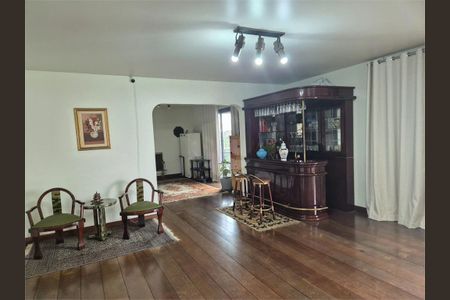 Apartamento à venda com 337m², 4 quartos e 3 vagas