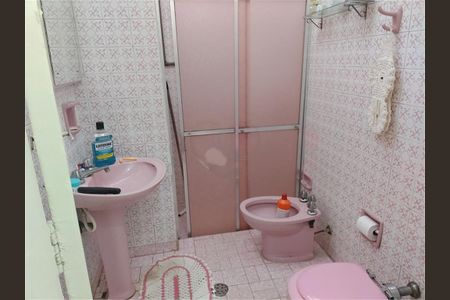 Casa de condomínio à venda com 239m², 5 quartos e 2 vagas