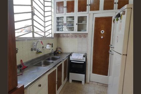 Casa de condomínio à venda com 239m², 5 quartos e 2 vagas