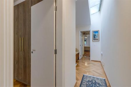 Casa à venda com 276m², 3 quartos e 4 vagas