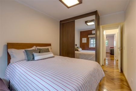 Casa à venda com 276m², 3 quartos e 4 vagas