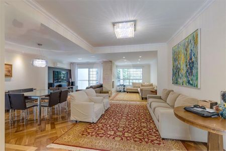 Casa à venda com 276m², 3 quartos e 4 vagas