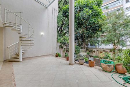 Casa à venda com 276m², 3 quartos e 4 vagas