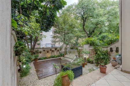 Casa à venda com 276m², 3 quartos e 4 vagas