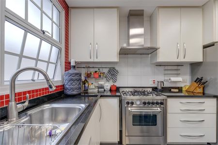 Casa à venda com 276m², 3 quartos e 4 vagas