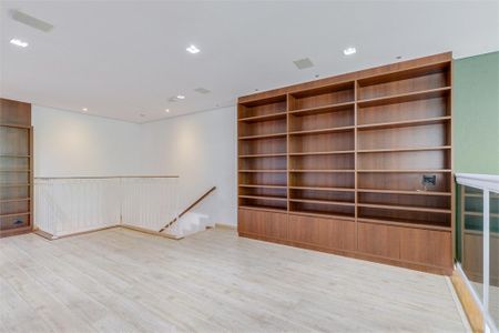 Casa à venda com 387m², 4 quartos e 4 vagas