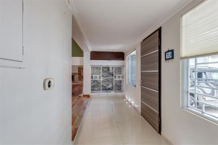 Casa à venda com 387m², 4 quartos e 4 vagas