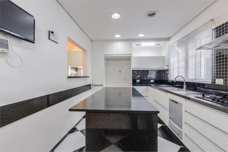 Casa à venda com 387m², 4 quartos e 4 vagas
