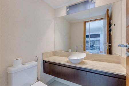 Casa à venda com 387m², 4 quartos e 4 vagas