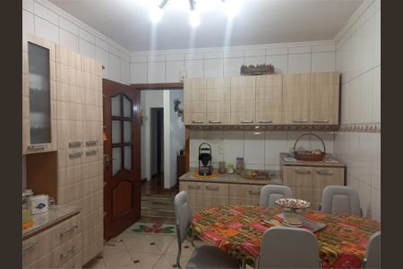 Casa à venda com 126m², 3 quartos e 4 vagas