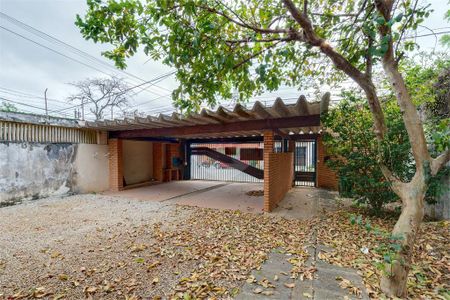 Casa à venda com 272m², 4 quartos e 5 vagas
