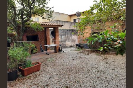 Casa à venda com 272m², 4 quartos e 5 vagas