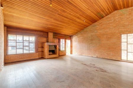 Casa à venda com 272m², 4 quartos e 5 vagas