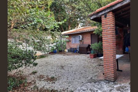 Casa à venda com 272m², 4 quartos e 5 vagas