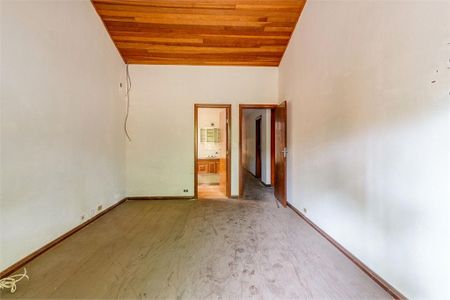 Casa à venda com 272m², 4 quartos e 5 vagas