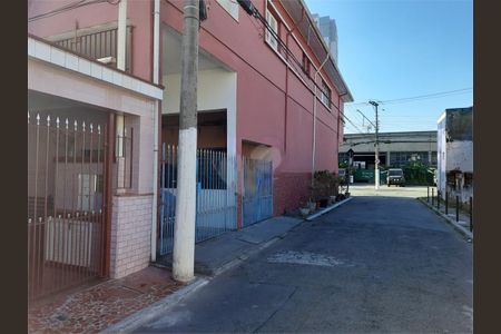 Casa à venda com 100m², 2 quartos e 2 vagas
