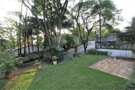 Casa à venda com 696m², 5 quartos e 2 vagas