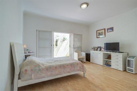 Casa de condomínio à venda com 329m², 4 quartos e 3 vagas