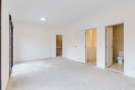 Casa à venda com 291m², 4 quartos e 3 vagas