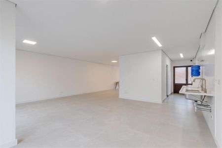 Casa à venda com 291m², 4 quartos e 3 vagas