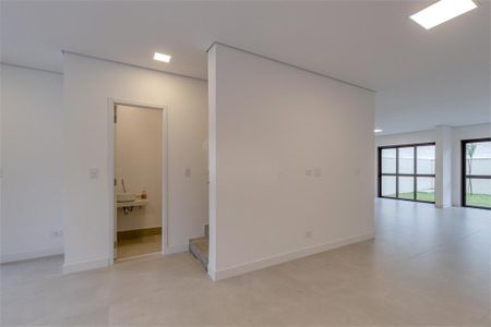 Casa à venda com 291m², 4 quartos e 3 vagas