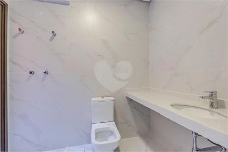 Casa à venda com 291m², 4 quartos e 3 vagas