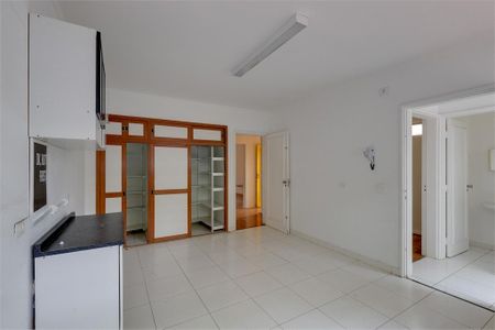 Casa à venda com 226m², 3 quartos e 2 vagas