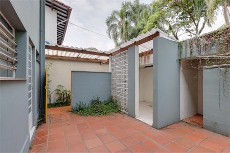 Casa à venda com 226m², 3 quartos e 2 vagas