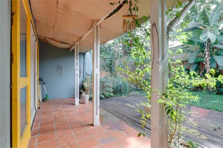 Casa à venda com 226m², 3 quartos e 2 vagas