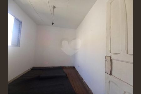 Casa à venda com 60m², 3 quartos e sem vaga