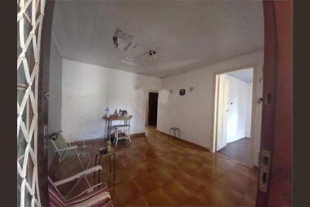 Casa à venda com 60m², 3 quartos e sem vaga