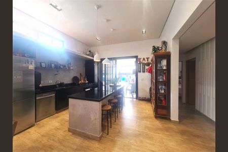 Casa à venda com 172m², 3 quartos e 2 vagas