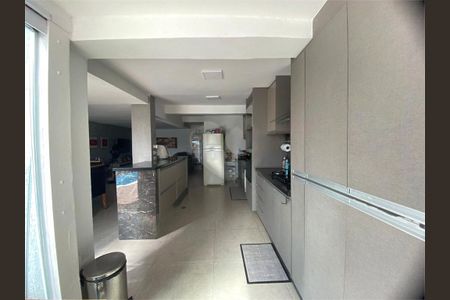 Casa à venda com 184m², 2 quartos e 3 vagas