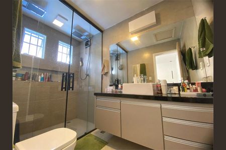 Casa à venda com 184m², 2 quartos e 3 vagas