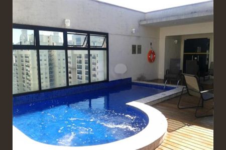 Apartamento à venda com 30m², 1 quarto e 1 vaga