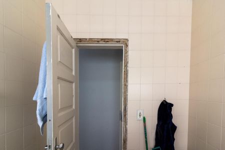 Casa à venda com 200m², 3 quartos e 2 vagas Casa à venda com 200m², 3 quartos e 2 vagasBanheiro da Suíte