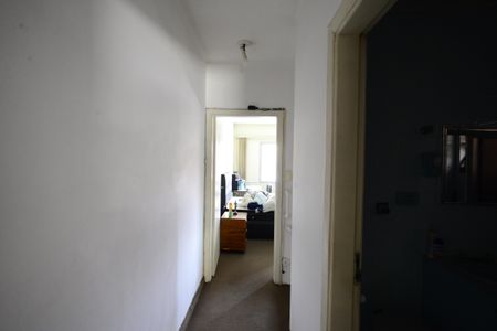 Casa à venda com 126m², 2 quartos e 2 vagasCorredor