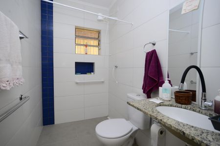 Casa à venda com 126m², 2 quartos e 2 vagasBanheiro 2