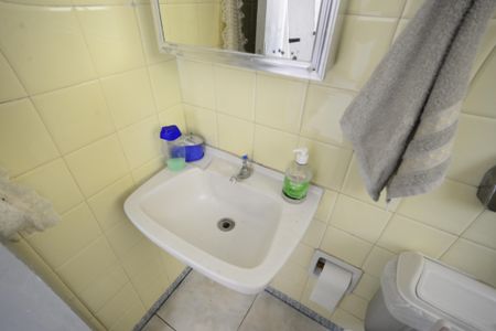 Casa à venda com 126m², 2 quartos e 2 vagasBanheiro de Serviço