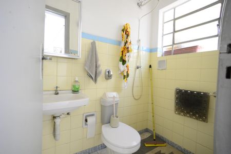 Casa à venda com 126m², 2 quartos e 2 vagasBanheiro de Serviço