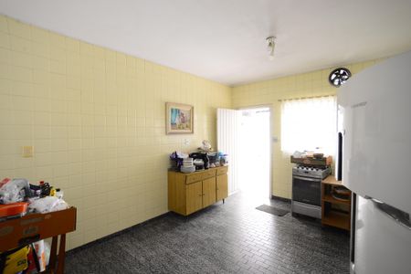 Casa à venda com 126m², 2 quartos e 2 vagasCozinha