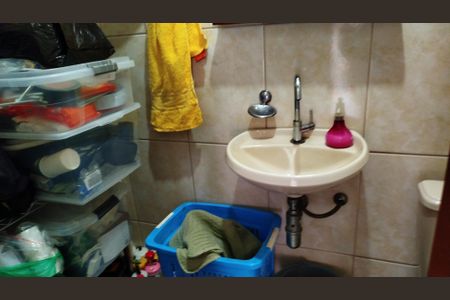 Casa à venda com 350m², 6 quartos e 8 vagas Casa à venda com 350m², 6 quartos e 8 vagasBanheiro de Serviço