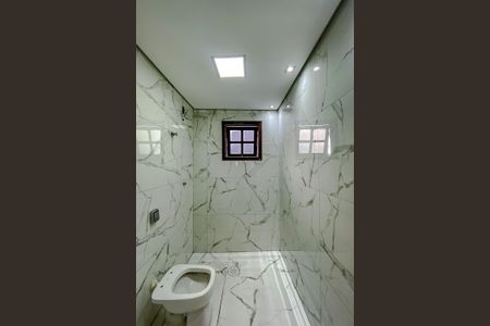 Casa à venda com 175m², 4 quartos e 1 vagaBanheiro 2